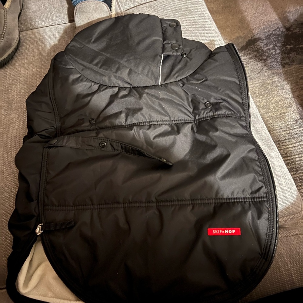 Skip Hop Cream and Black Stroller Cover